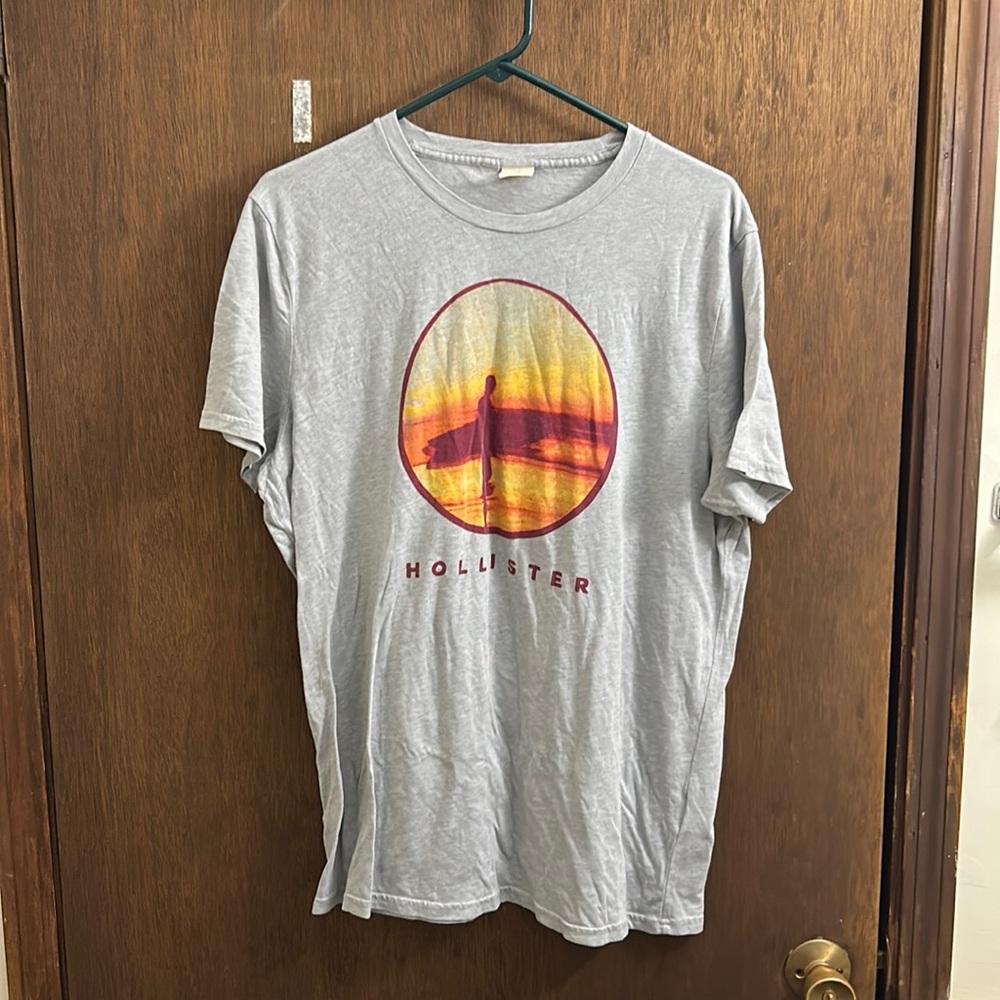 Hollister T-shirt